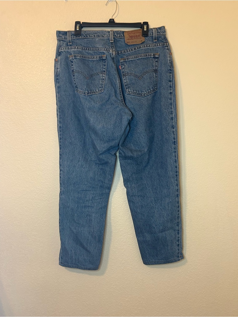 Vintage 1980s Levi's 551 Relaxed Fit Tapered Leg Women’s Jeans 16M or 36x28